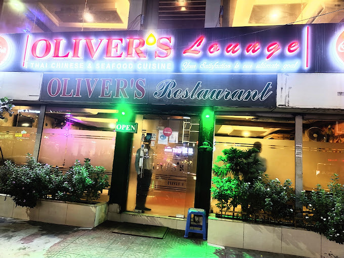 Oliver's Lounge