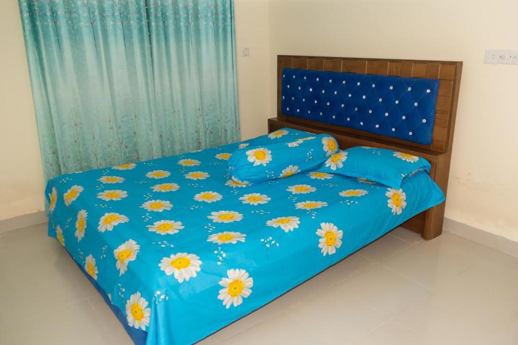 Lovely 3BHK Airport Close Furnished Family Apartment